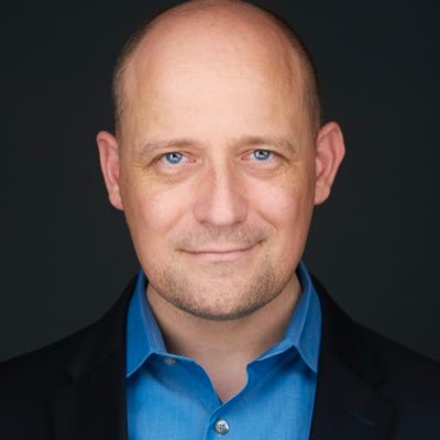 Portrait of Northwestern physicist Jens Koch