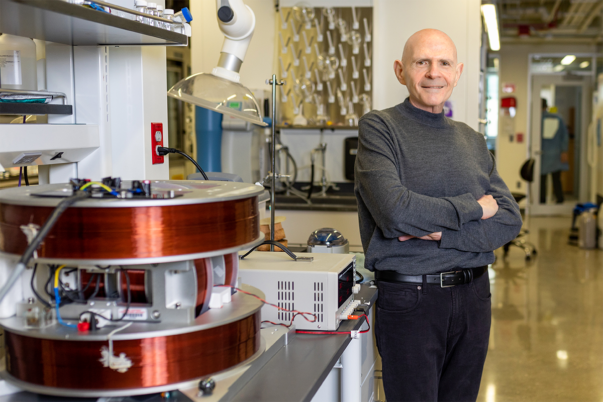 portrait of Northwestern researcher Sam Stupp in his lab